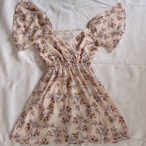 Cute floral dress perfect for summer weather! ☀️